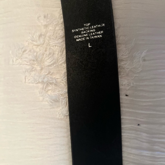 Express Croc Embossed Leather Belt- Size Large - Picture 4 of 6